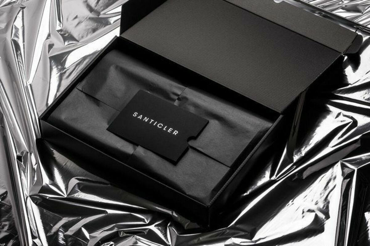 Xưởng in hộp carton màu đen sang - xịn - mịn, giá cả hợp lý