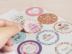 giấy decal là gì, decal bằng giấy, in giấy decal, in nhãn mác, in tem niêm phong