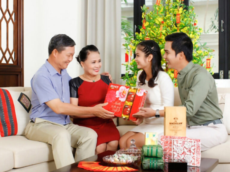 tặng quà tân gia ý nghĩa