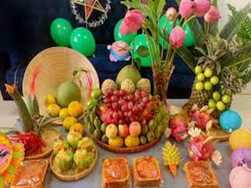 Bí quyết bày mâm cỗ Trung thu bánh kẹo đẹp mắt, ấn tượng