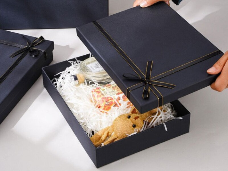 Xưởng in hộp carton màu đen sang - xịn - mịn, giá cả hợp lý 15 Gợi ý các mẫu thiết kế hộp carton màu đen 2024